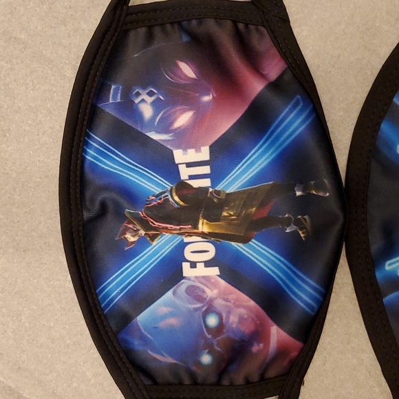 💙 4$20 Fortinte Face Masks - Picture 3 of 4